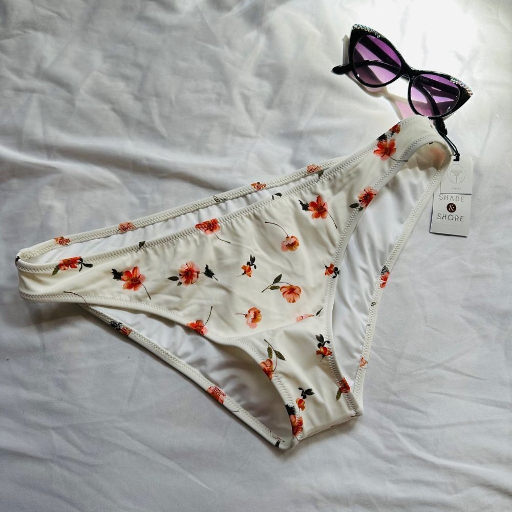Shade & Shore Off White Floral Flowers Swimsuit Bottoms Only Bikini Bottoms Size - Picture 2 of 7